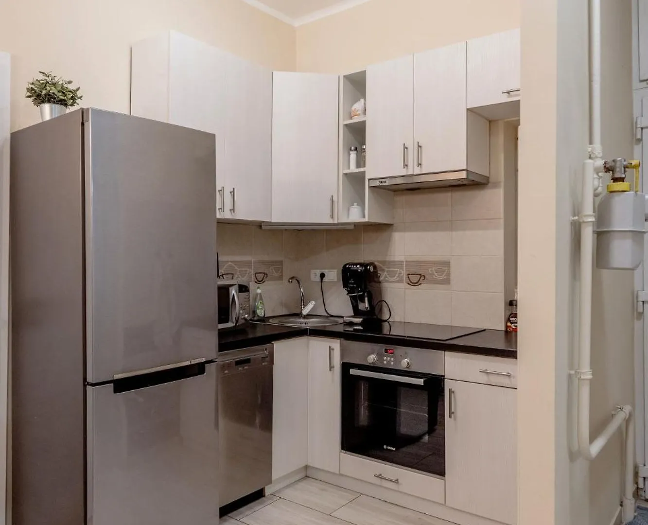 Roomback Rooms - 2Br Apt With Ac Near Deak Ter Budapest 0*,