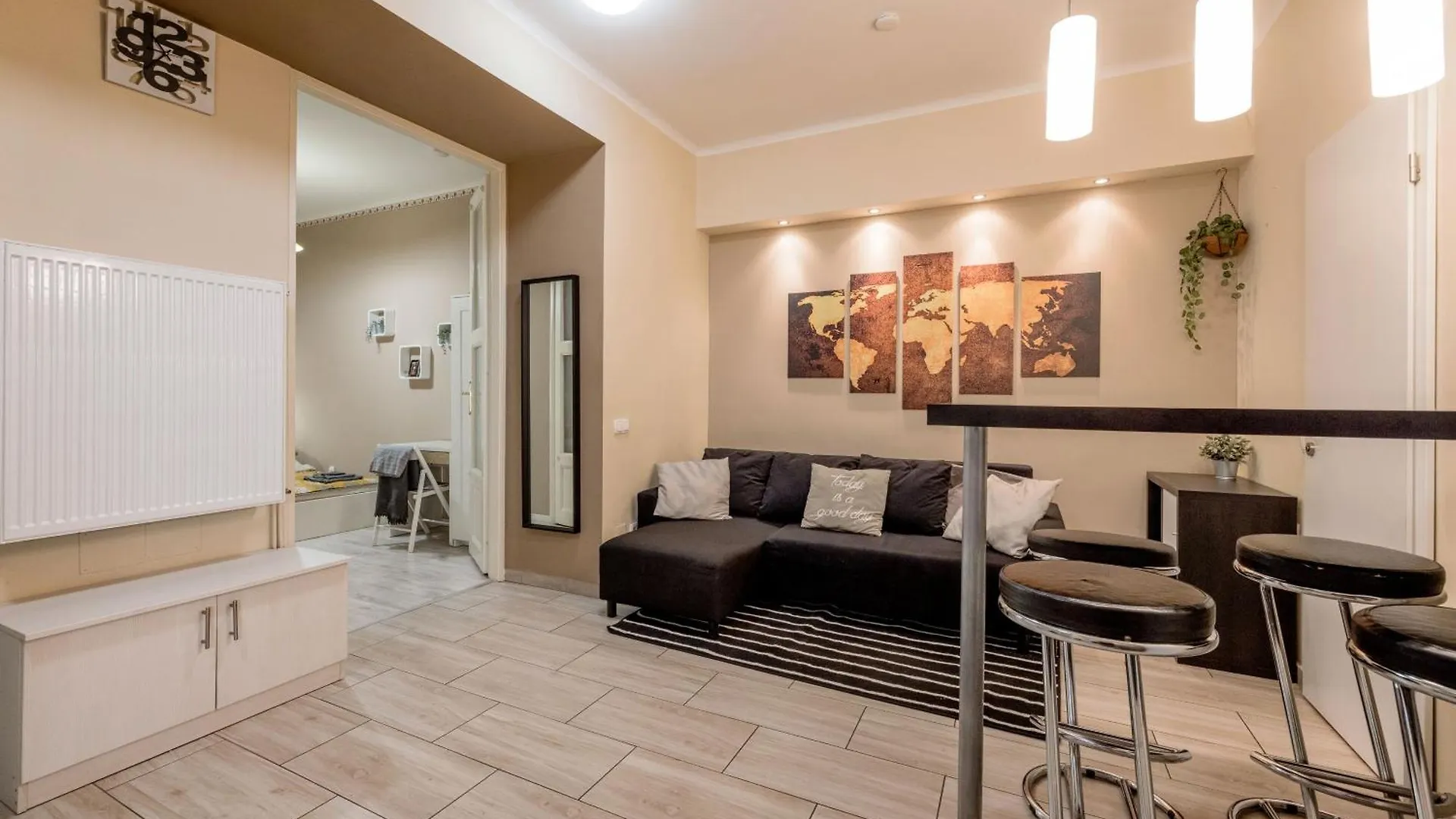 Apartment Roomback Rooms - 2Br Apt With Ac Near Deak Ter Budapest